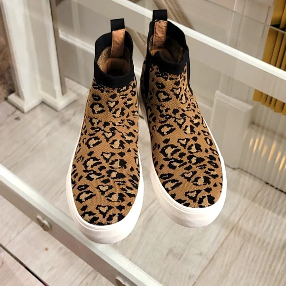 Animal Print High-tops Slip-On - Picture 2 of 6